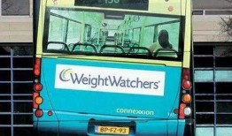 爆料时间公交车广告视频