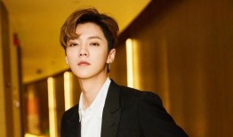 鹿晗爆料接吻视频合集在线观看,甜蜜瞬间回顾